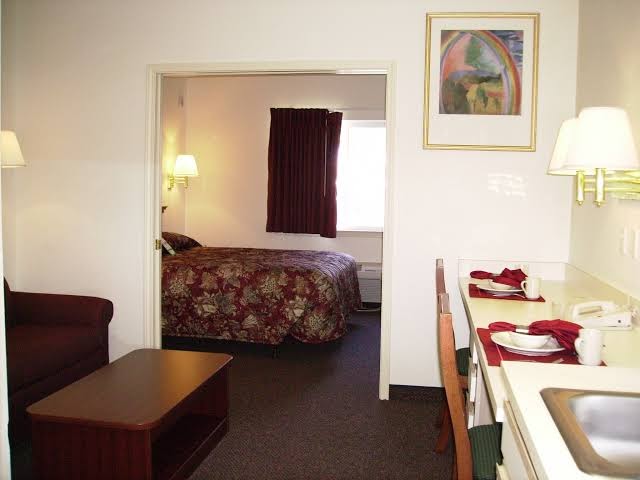 Crestwood Suites Extended Stay